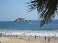 Spectacular Oceanfront Ixtapa Villa...Steps to a Clean, Powdery-Soft Beach! - maisons de vacances