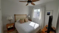 Luxury Ocean Villa 3 Bed / 3 Bath in Bimini Bay のホテル