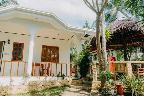 Private quite bungalow-5 min walk to ocean & restaurants