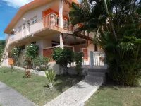 SEASONAL RENTAL IN VILLA WITH GARDEN - QUIET AREA - BEACH 300m