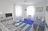 Lovely one bedroom apartment for 3 on the main Hvar town square Các khách sạn ở Hvar