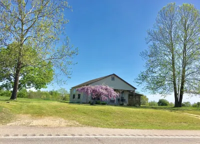Fully Furnished Two Bedroom Farm House, "The Little House" Has Everything !