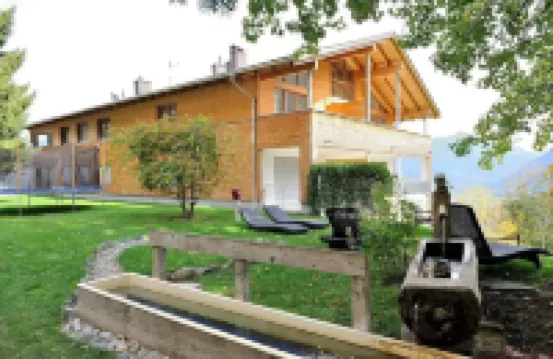 Apartment with garden