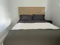LUX 3 - Cozy 1-bed 1bath w/ WiFi, AC in a beautiful neighborhood in Nassau city Hotels in 