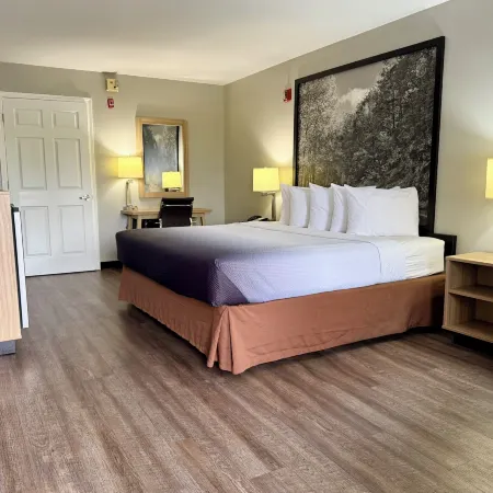 Super 8 by Wyndham Ft. Oglethorpe GA/Chatt TN Area Отели в г. Катуса