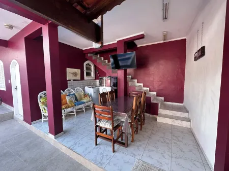 HOUSE IN THE CENTER OF BERTIOGA