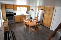 Magnificent cottage on Île d'Orléans Hotels in L'Ile-d'Orleans