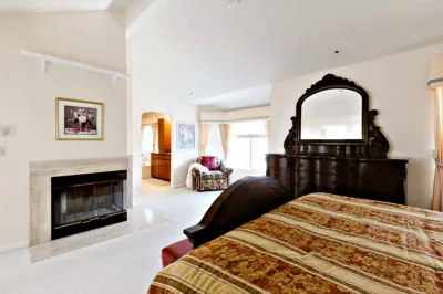Impressive Exec. Luxury Home. Pool & SPA. Beautiful, Clean, Spacious, Convenient 유니온 랜딩 주변 호텔