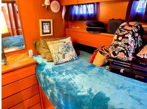 Boatel California Stay on a 40’ Boat - Best Location in Ventura Harbor Gr8 Views