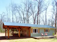 Stay & Play On Beautiful Mystery Lake. Boat, Fish, Kayak, Campfires! Hotels in Scott
