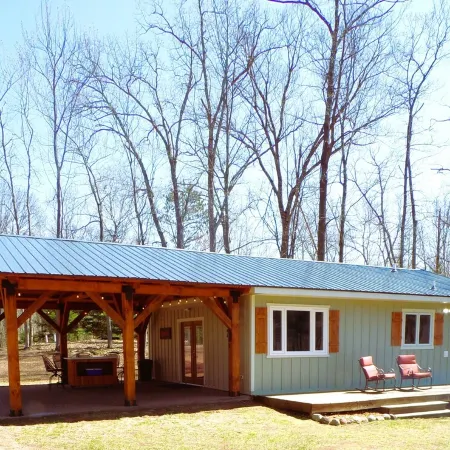 Stay & Play On Beautiful Mystery Lake. Boat, Fish, Kayak, Campfires!