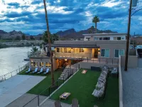 Waterfront Private Dock, Boat Ramp & River Views!