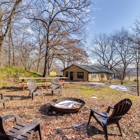 Hike, Fish and Explore Family Cabin in Sulphur!