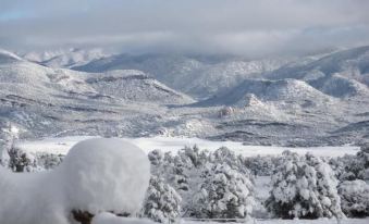 Star Mesa 2 Bedroom Holiday Home by Pinon Vacation Rentals - Housity