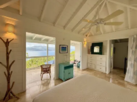 Eco-Luxury Paradise with Amazing Views & Pool