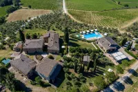 Relais Riserva di Fizzano Hotels near Pep Bizzarrie