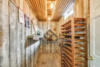 ‘The Gathering Place’: Rushville Home w/ Hot Tub - Homestays