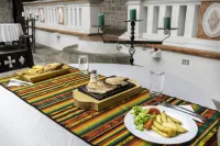Golden Rest Latacunga - parking