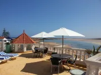Villa Sur la Plage Hotels in Oualidia