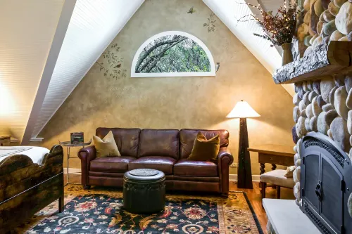 Harvey House Bed & Breakfast - 4-Star