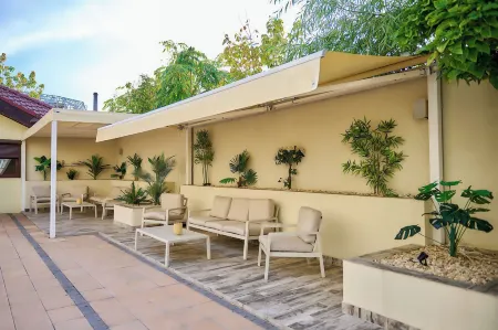 G Danube Boutique Hotel Отели в г. Chiscani