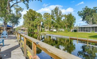 Riverside Retreat w/ Boat Dock in Sunny Astor!