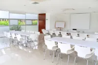 O.L. Castilla Hotel - parking