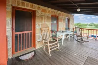 Stein Haus Ranch 4 Bedroom Home by RedAwning Hotels in Llano