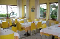 Hotel Toresela Bike am Gardasee - Bữa sáng