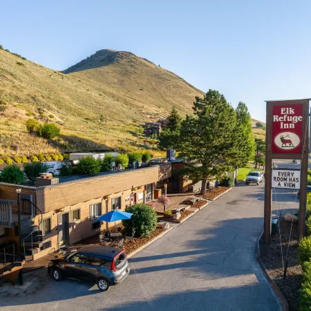 Elk Refuge Inn