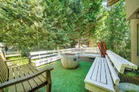 8 Mi to Lumen Field: Pet-Friendly Apt w/ Hot Tub - Apartments