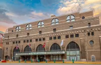 Pear Tree Inn St Louis Convention Center فنادق في سانت لويس