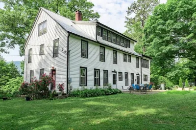 Black Mountain Inn
