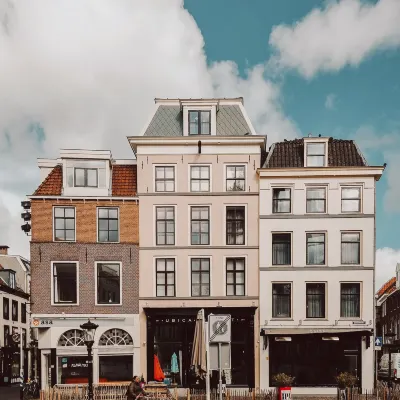 Mother Goose Hotel Hotels near Utrecht University