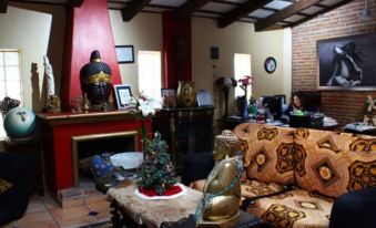 Casa Flores Bed & Breakfast