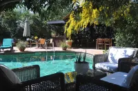 El Vino Hotel & Suites - Pools