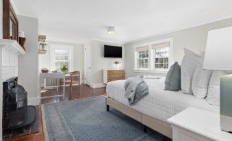 Lambert's Cove Inn & Resort