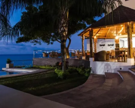 Hotel Vistalmar โรงแรมในมันตา