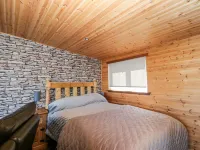 Blackbrae Cabin Hotels in Coatbridge