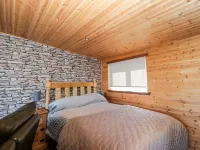 Blackbrae Cabin Hotels in Cumbernauld