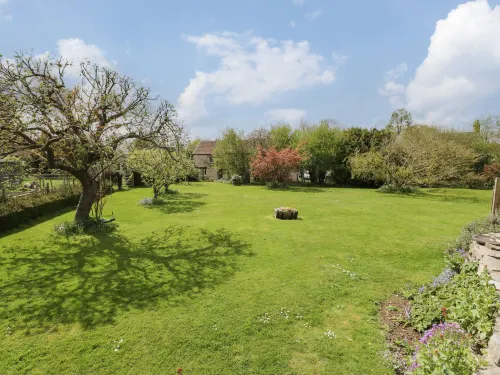 Shephards Retreat Hotels in Charlton Mackrell