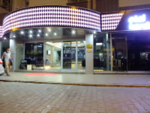 Kardelen Hotel โรงแรมในเมร์ซีน