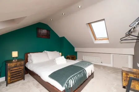 Modern Maisonette in Vibrant Bristol, Free Parking Отели в г. Олдленд Коммон