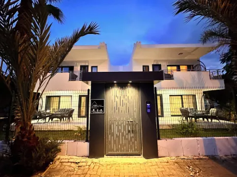 凱麥爾水上套房