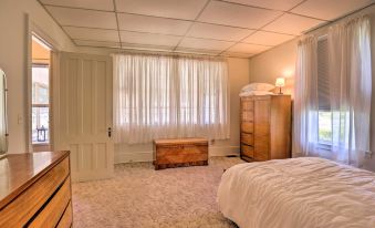 Walk to Lake Ontario Sodus Point Family Escape