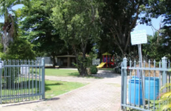 Family-Friendly Oasis in Gated Community, Fast Wi-Fi, Pickleball, Free Parking!