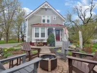 James Place Inn Bed and Breakfast Hotels in Freeport