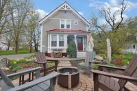 James Place Inn Bed and Breakfast Hotels in Freeport