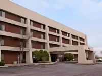 Baymont by Wyndham Davenport Hotels in Davenport