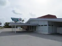 Sugarloaf Lodge Hotels near Capt. Pete's Coconut Garden